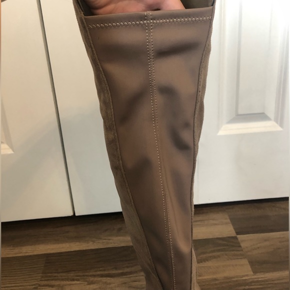Francesca’s Knee High Heeled Boots - Picture 9 of 12